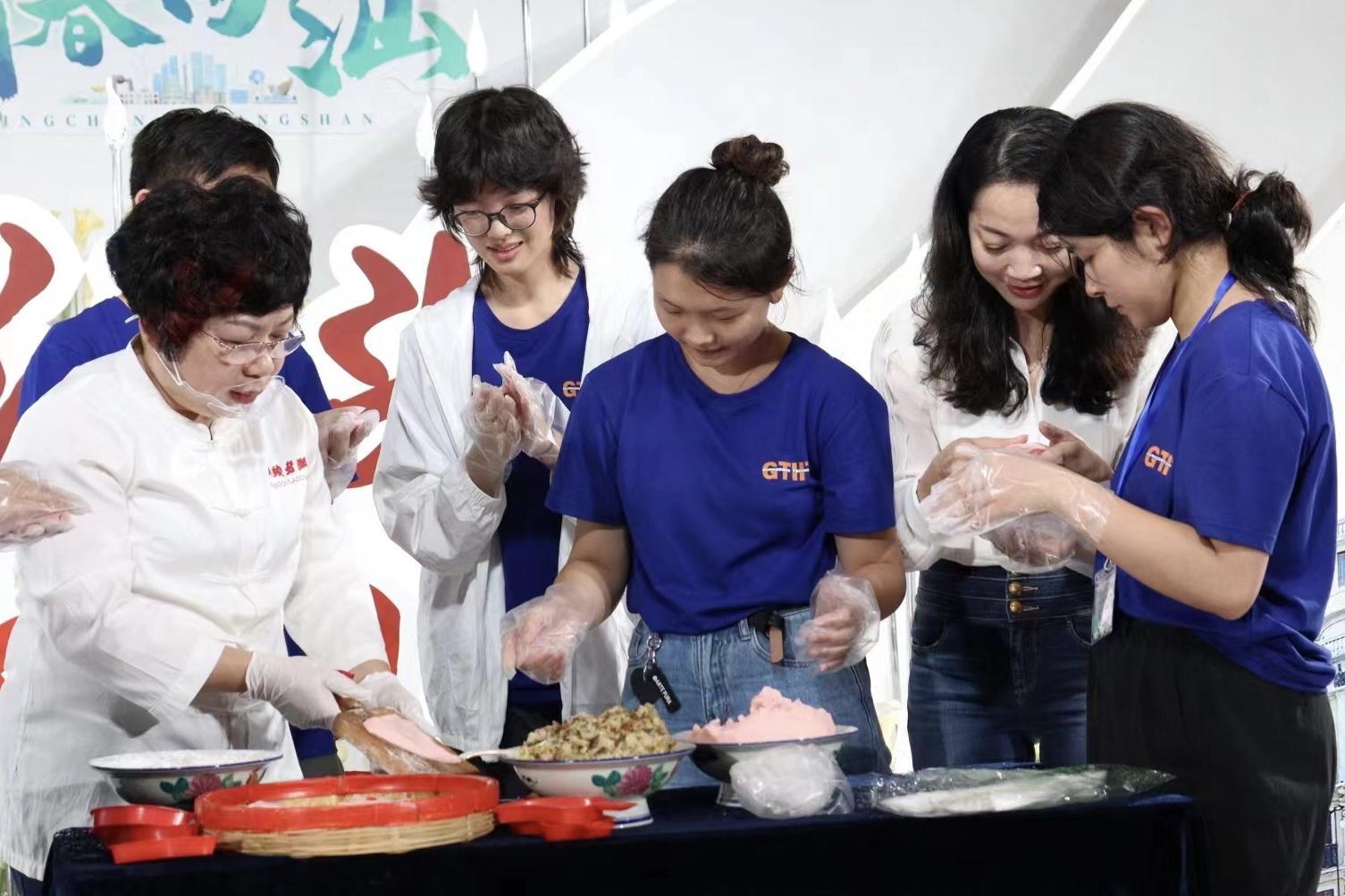 【图集】“城市见面礼”再加码用潮汕非遗美食征服来汕新生味蕾(图3)